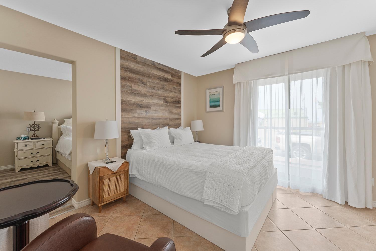 Lakeshore Inn 콜드레이크 외부 사진