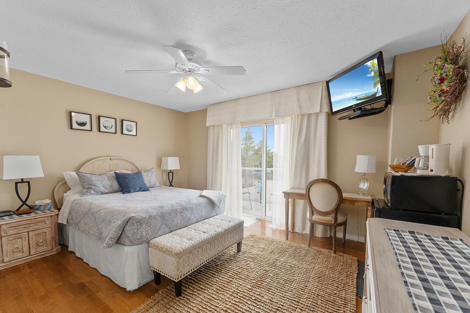 Lakeshore Inn 콜드레이크 외부 사진