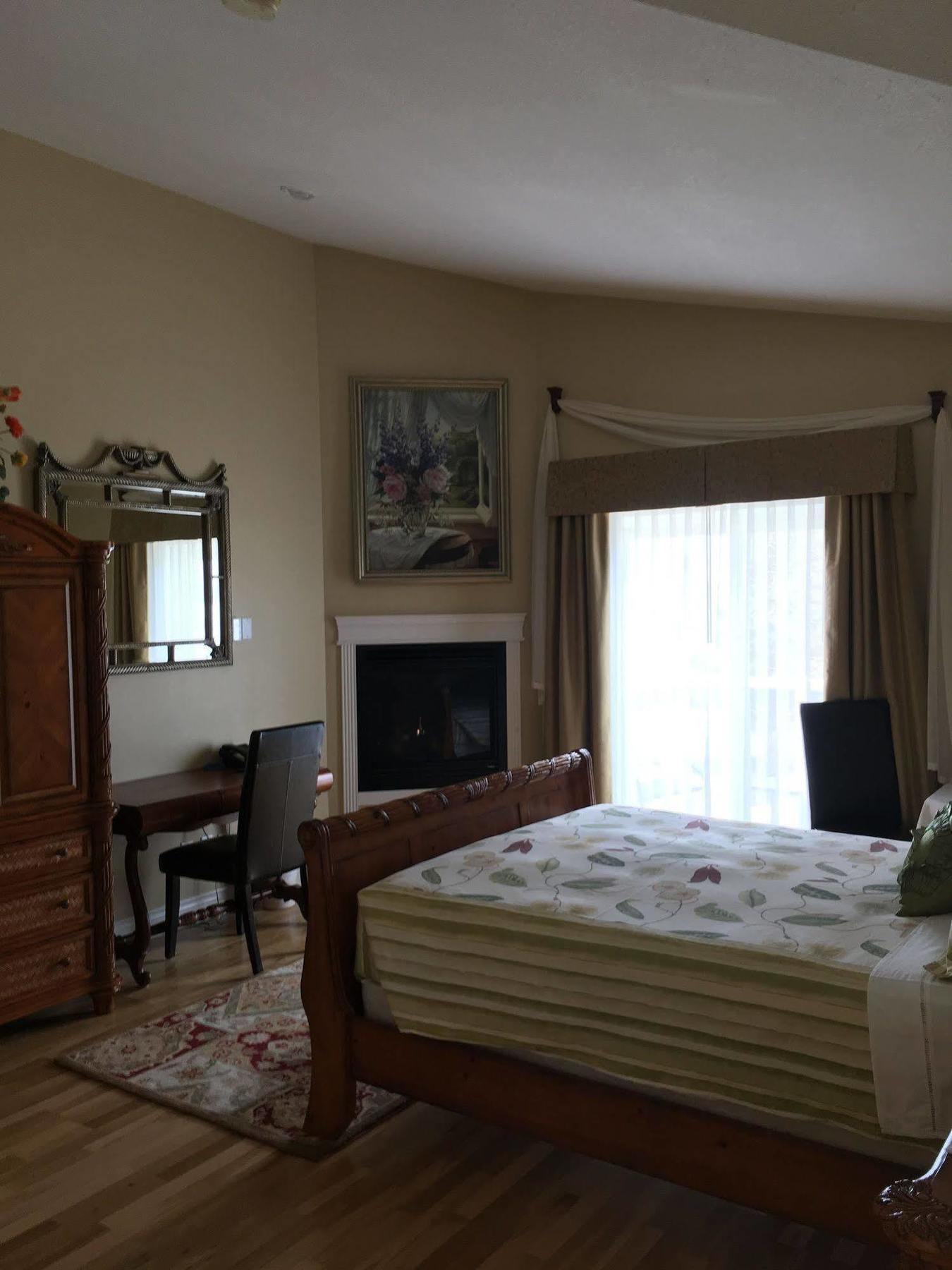 Lakeshore Inn 콜드레이크 외부 사진